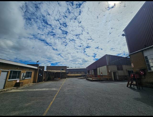 9,058M² WAREHOUSE TO LET IN TUNNEY